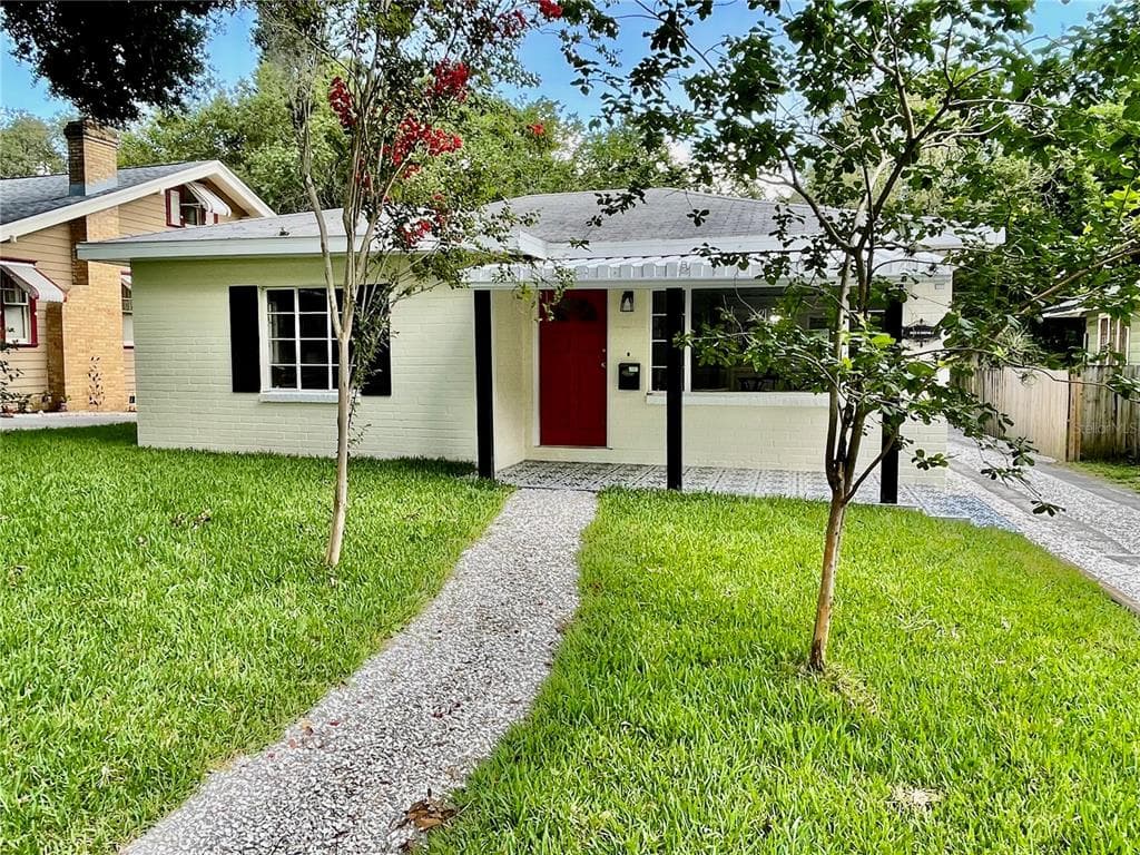 1023 E HENRY AVENUE TAMPA, FL 33604