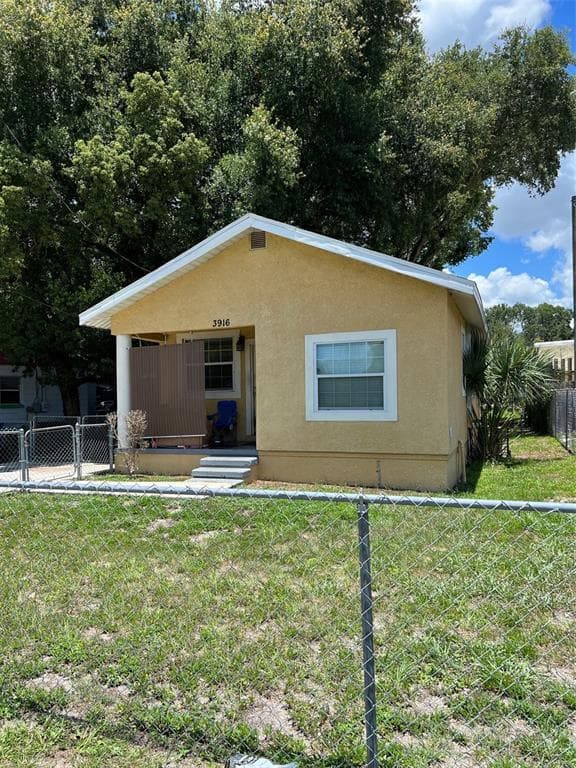 3916 E HANNA AVENUE TAMPA, FL 33610