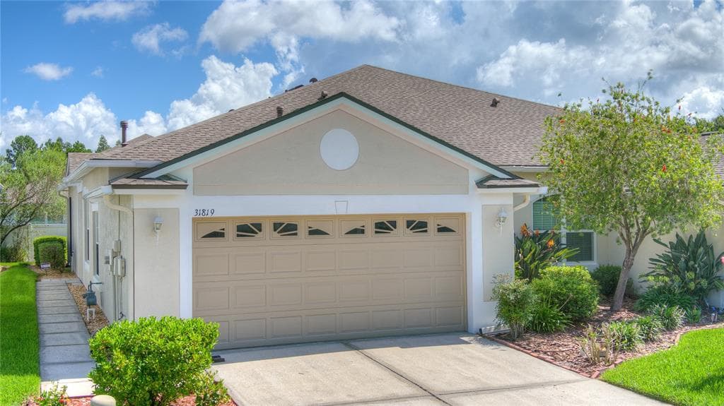 31819 BLYTHEWOOD WAY WESLEY CHAPEL, FL 33543