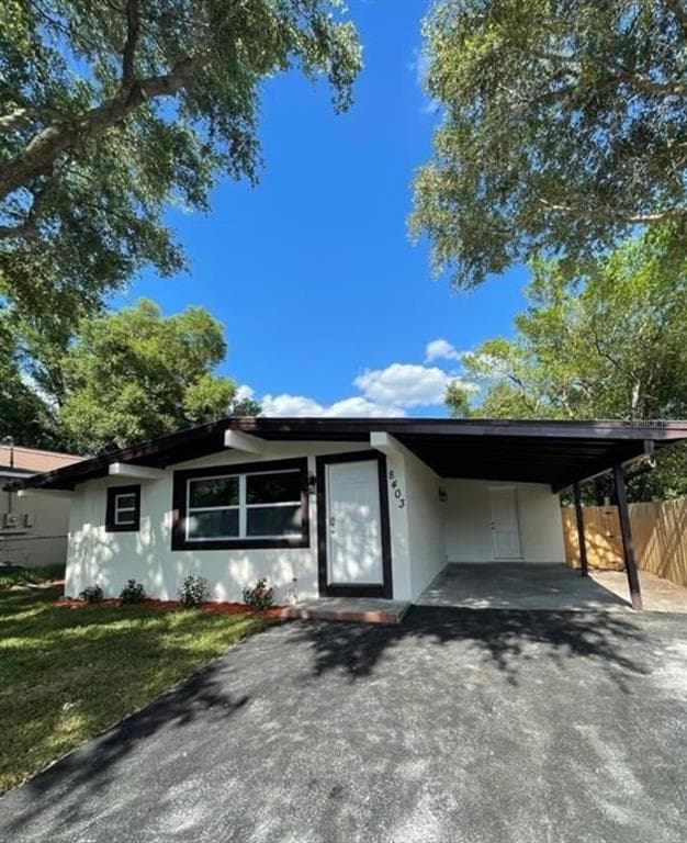 8403 N SEMMES STREET TAMPA, FL 33604