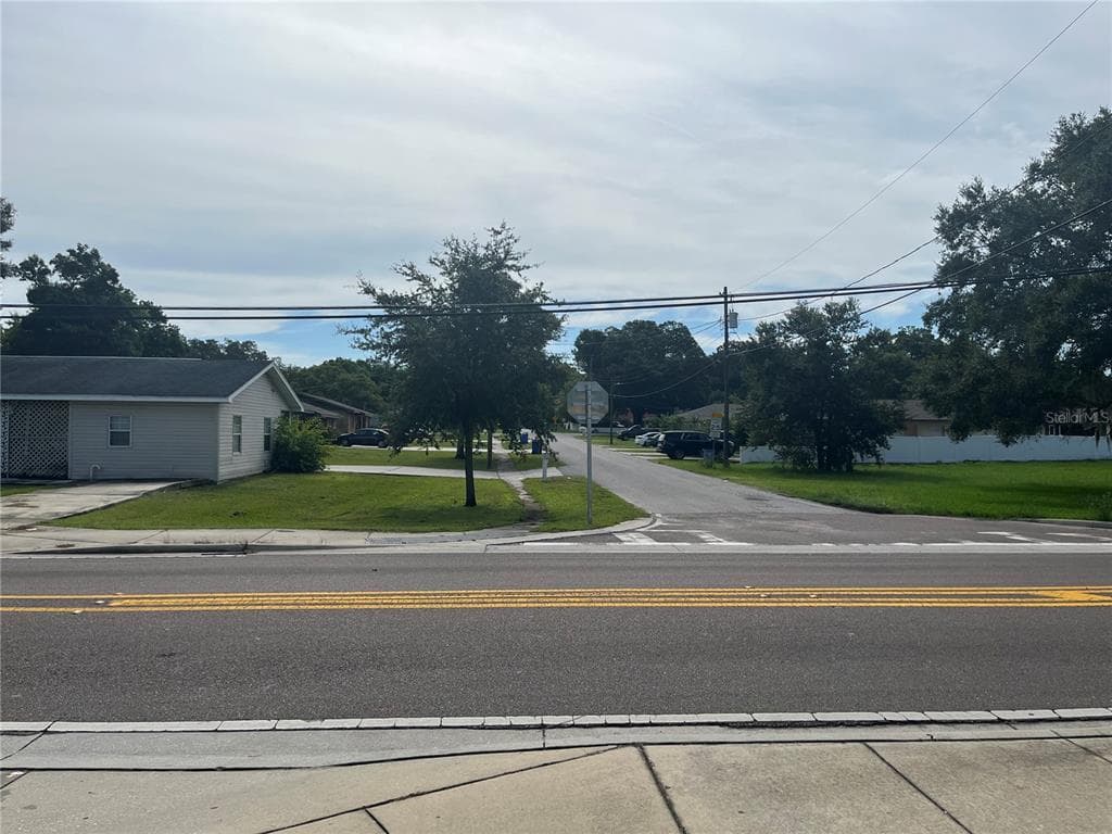 601 MAGNOLIA AVENUE SEFFNER, FL 33584