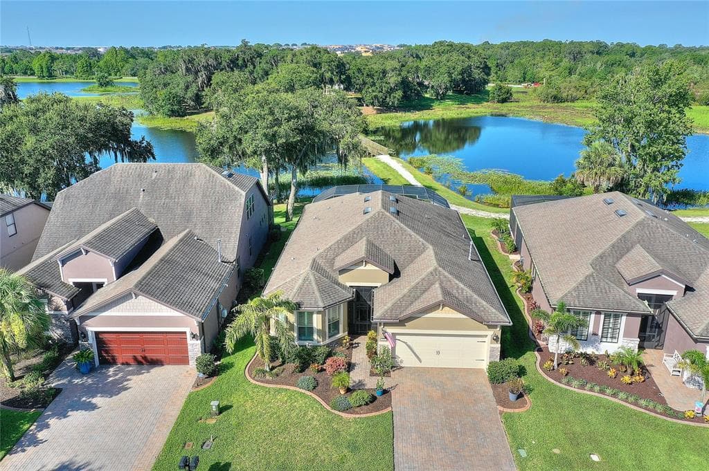 151 MAGELLAN COURT DAVENPORT, FL 33837