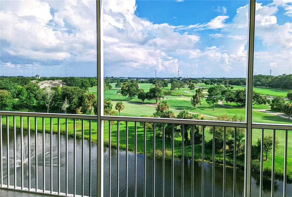 960 STARKEY ROAD UNIT 7504 LARGO, FL 33771