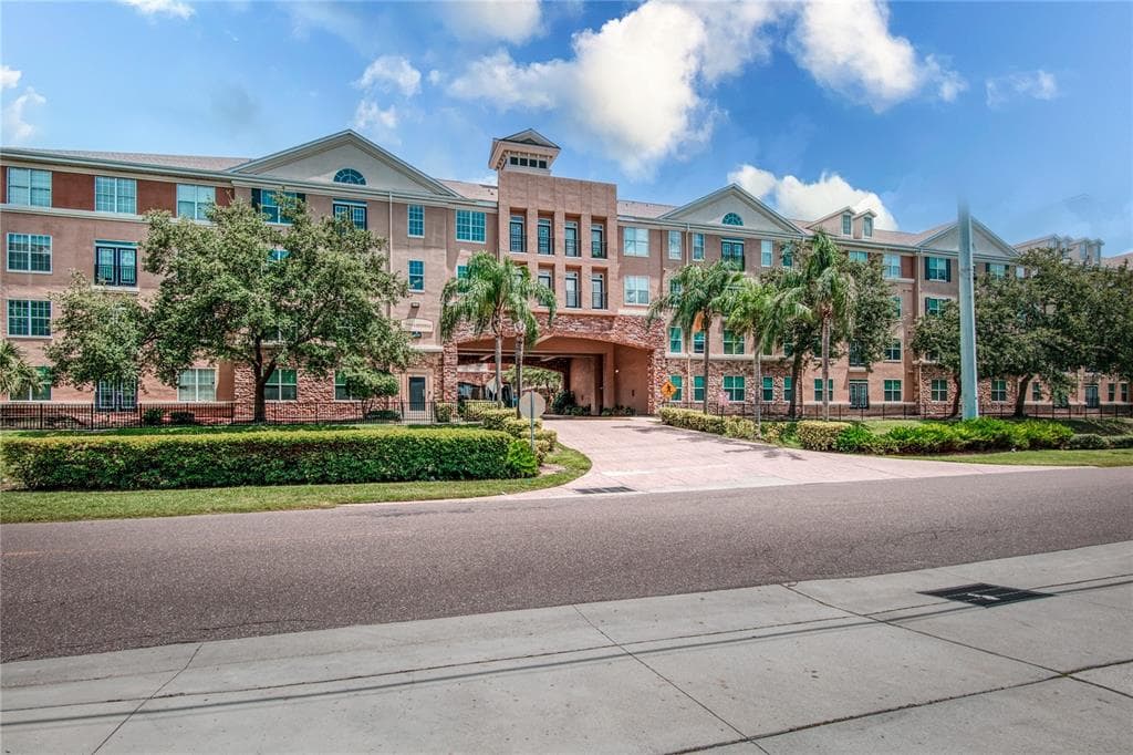 4221 W SPRUCE STREET UNIT 2207 TAMPA, FL 33607
