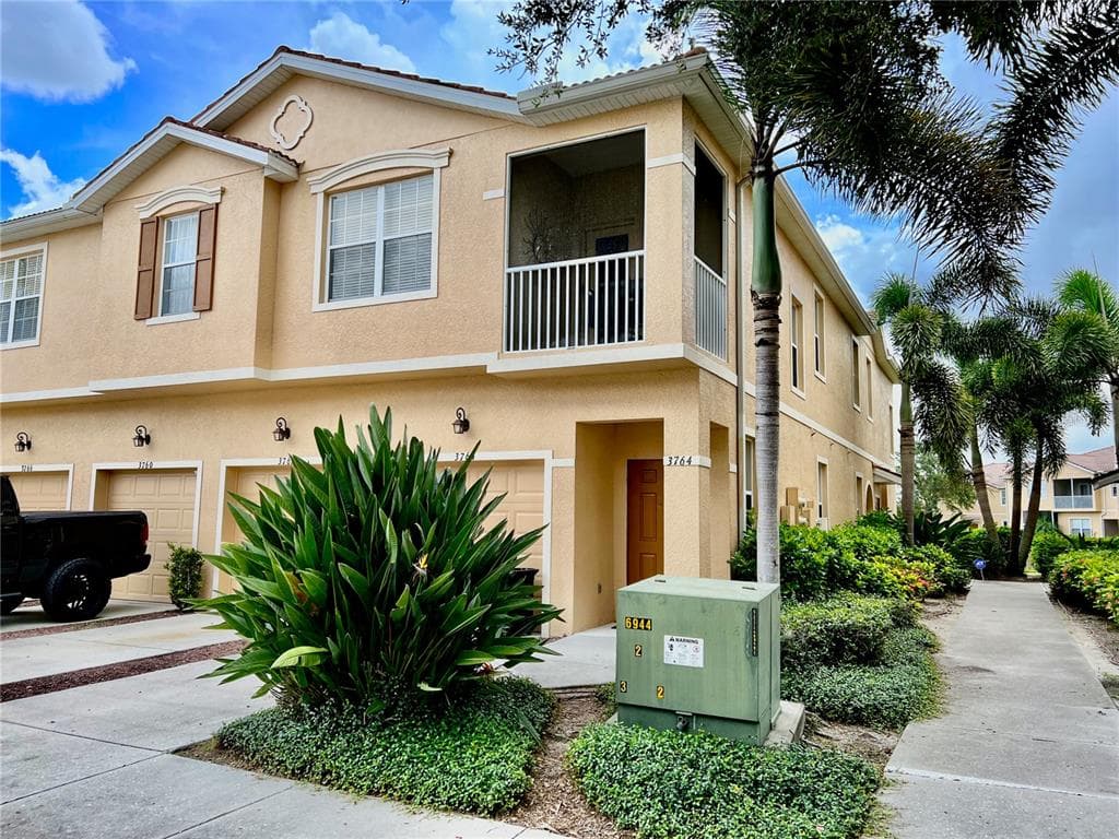 3762 PARKRIDGE CIRCLE UNIT 3762 SARASOTA, FL 34243