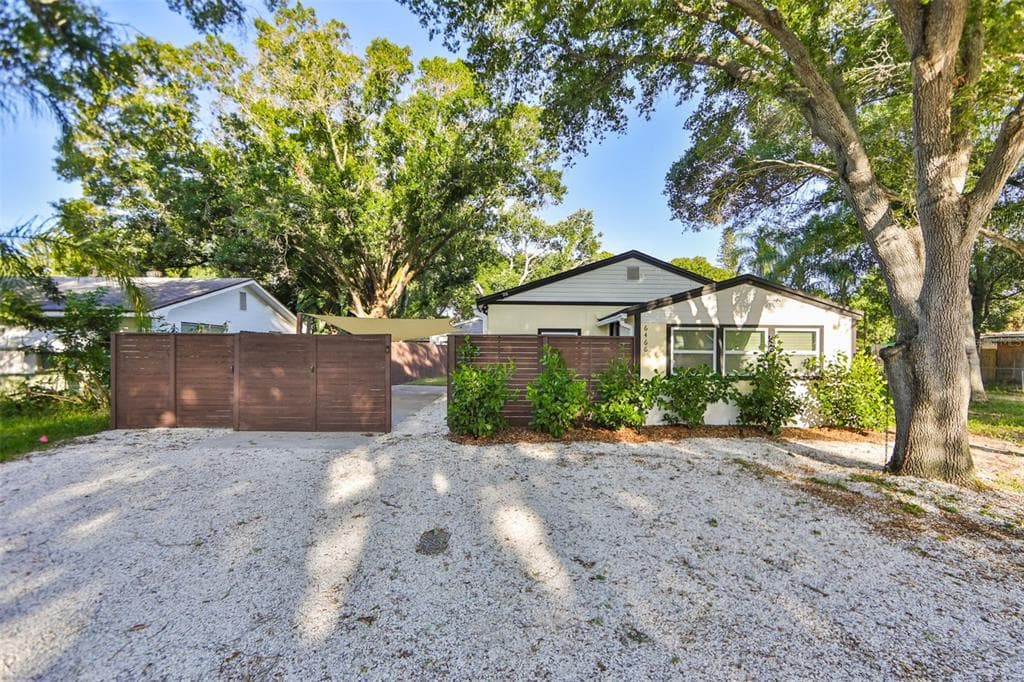 6466 30TH WAY N ST PETERSBURG, FL 33702