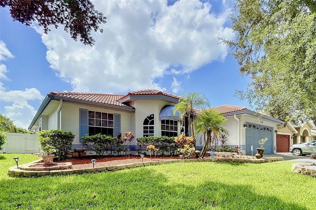 949 WESTWINDS BOULEVARD TARPON SPRINGS, FL 34689