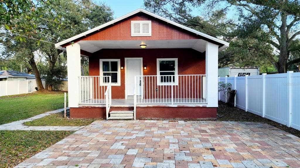 1602 MAYDELL DRIVE TAMPA, FL 33619