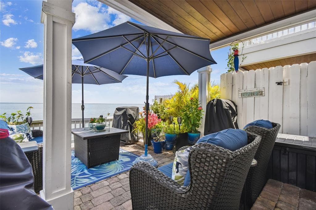 5154 COQUINA KEY DRIVE SE ST PETERSBURG, FL 33705