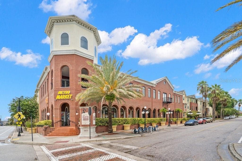 1810 E PALM AVENUE UNIT 5222 TAMPA, FL 33605