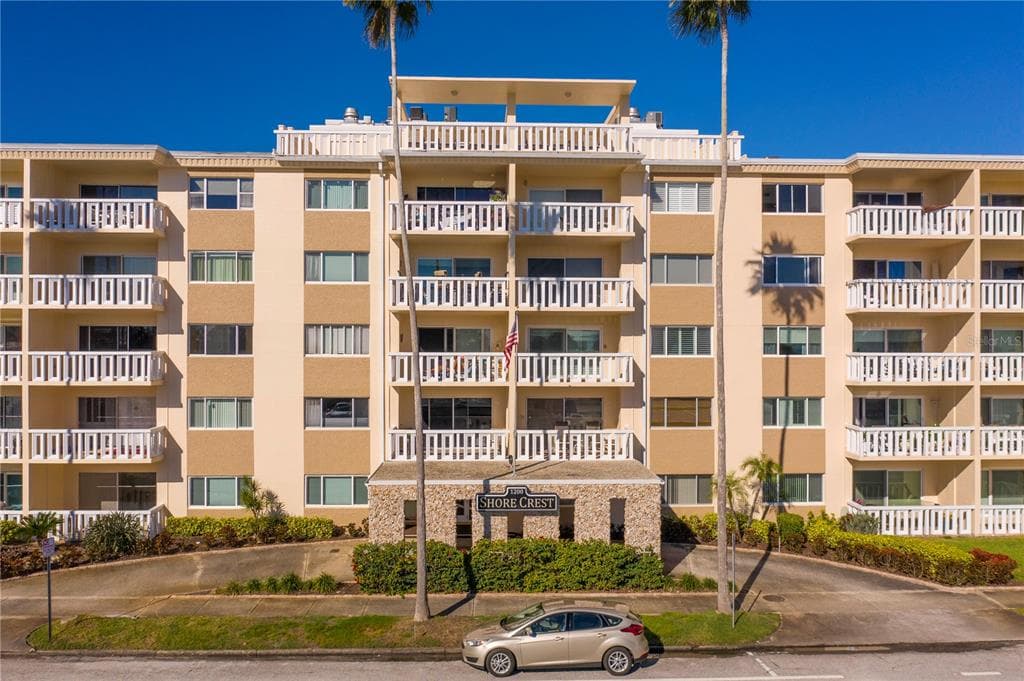 1200 N SHORE DRIVE NE UNIT 511 ST PETERSBURG, FL 33701