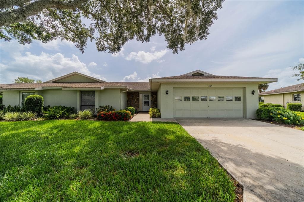 2309 LANCASTER DRIVE UNIT 12 SUN CITY CENTER, FL 33573