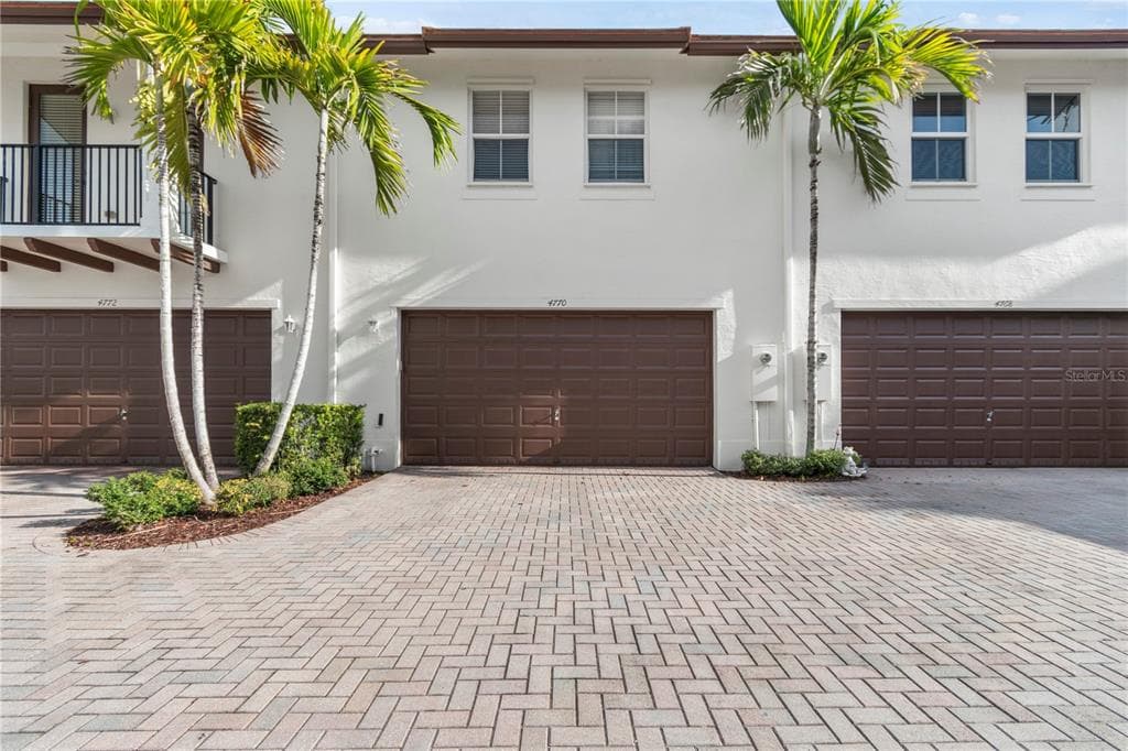 4770 ACADIAN TRAIL COCONUT CREEK, FL 33073