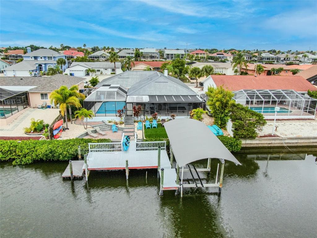 910 CHIPAWAY DRIVE APOLLO BEACH, FL 33572