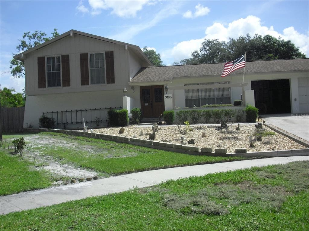 3103 FOREST KNOLL CIRCLE TAMPA, FL 33618