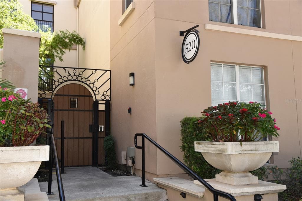 520 S ARMENIA AVENUE UNIT 1239A TAMPA, FL 33609