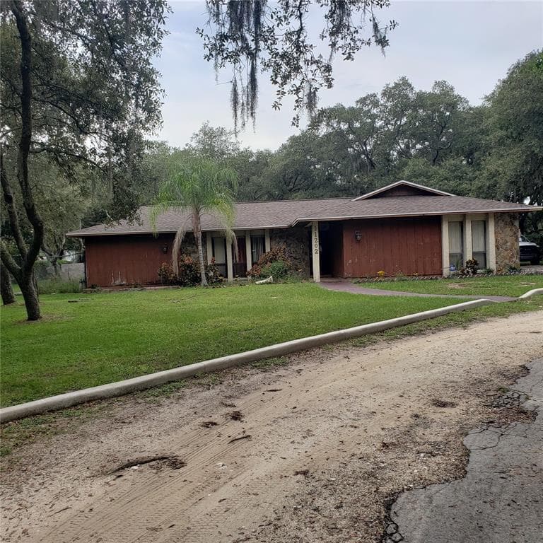 11202 N 52ND STREET TAMPA, FL 33617