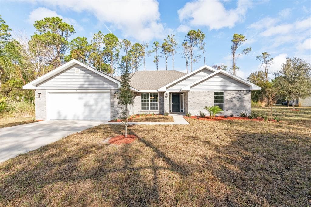 208 LAGOON MIST COURT OAK HILL, FL 32759