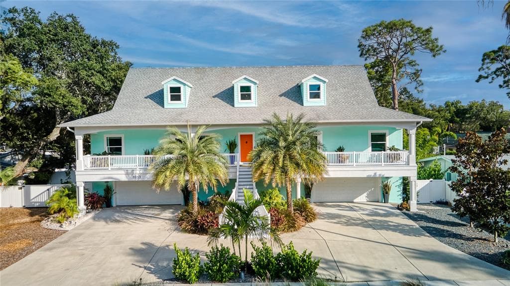 1813 BAYSHORE BOULEVARD DUNEDIN, FL 34698