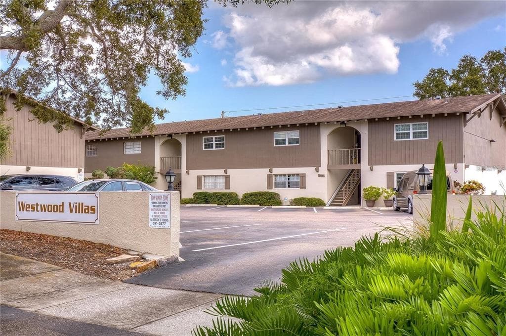 6010 1ST AVENUE S UNIT 17 ST PETERSBURG, FL 33707