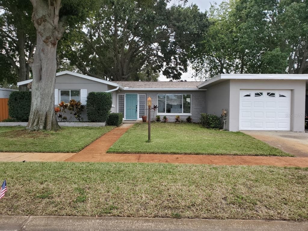 5840 32ND AVENUE N ST PETERSBURG, FL 33710