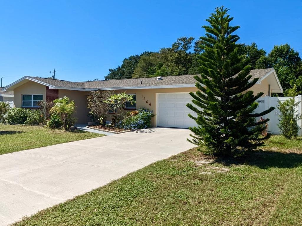 1264 FRUITLAND AVENUE CLEARWATER, FL 33764