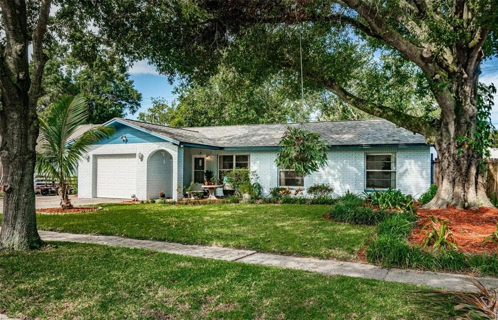 14012 CAPITOL DRIVE TAMPA, FL 33613