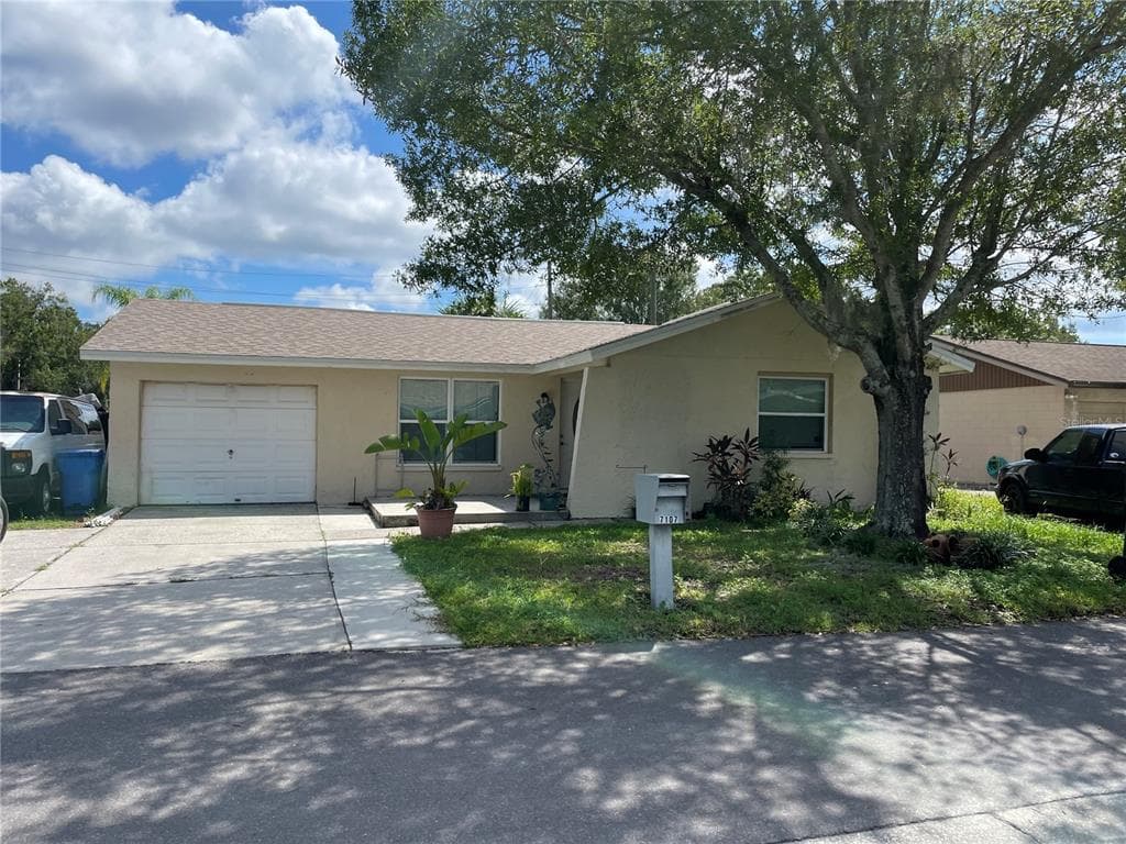 7107 HARBORHILLS COURT TAMPA, FL 33615