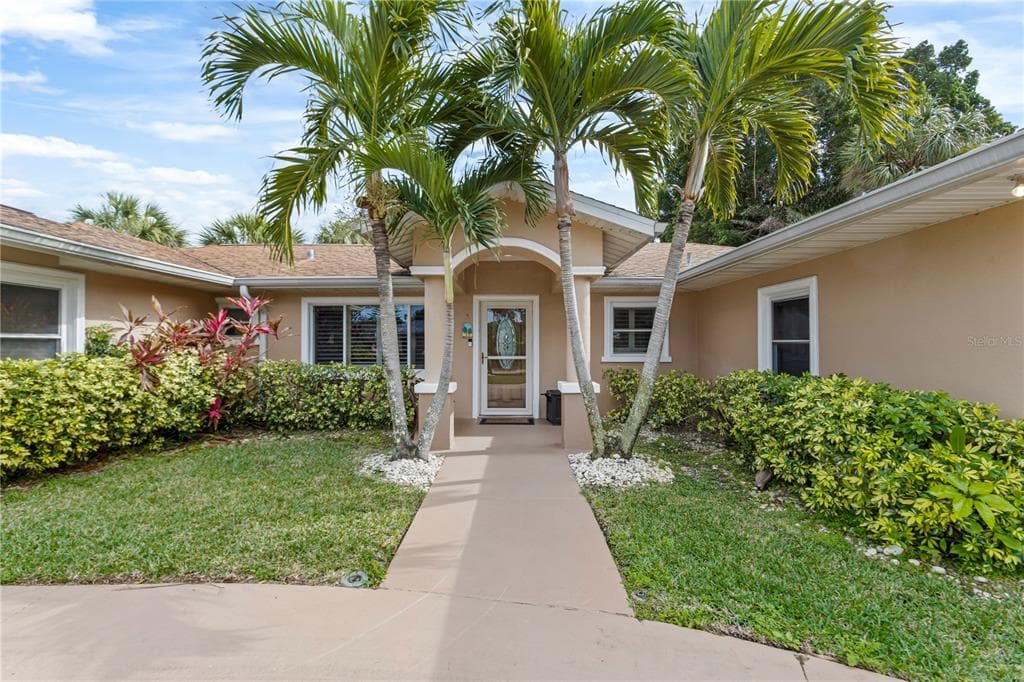 3844 BELLE VISTA DRIVE E ST PETE BEACH, FL 33706