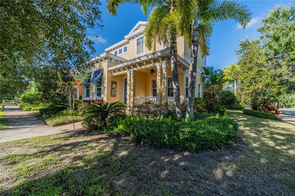 530 WINTERSIDE DRIVE APOLLO BEACH, FL 33572
