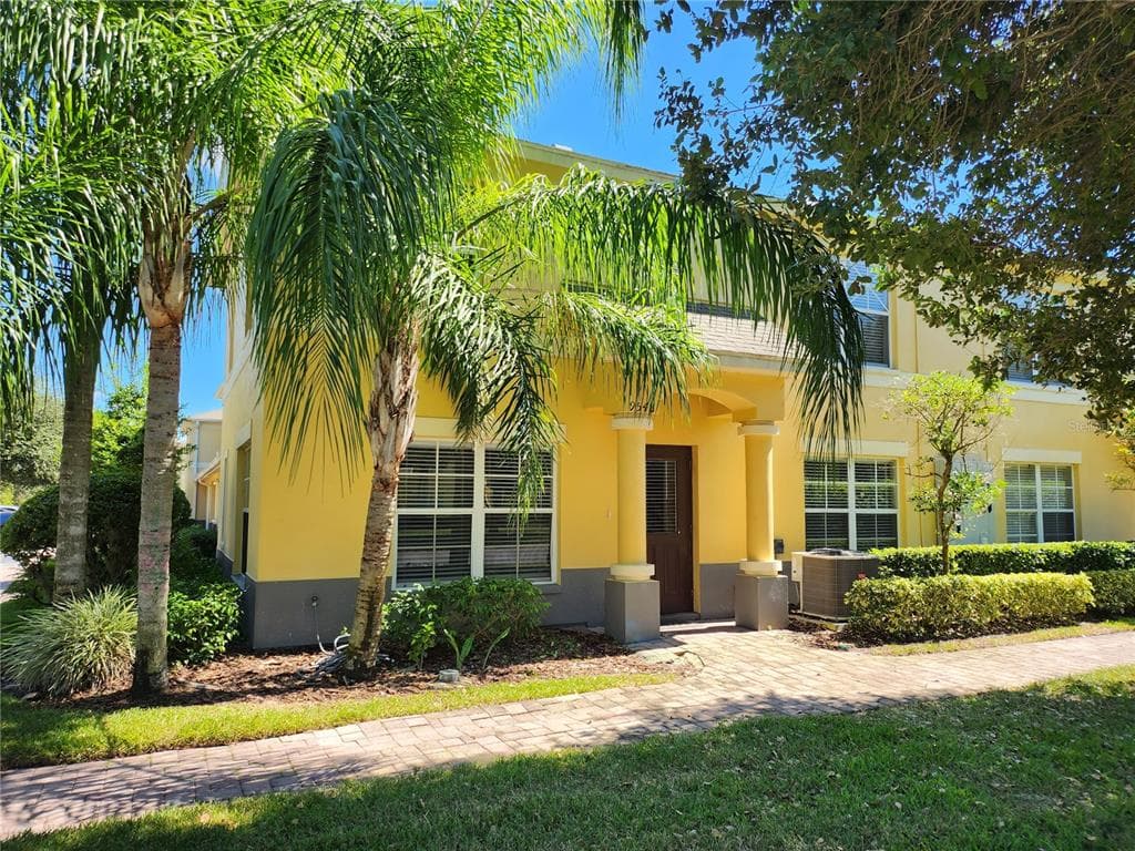 9548 CHARLESBERG DRIVE TAMPA, FL 33635
