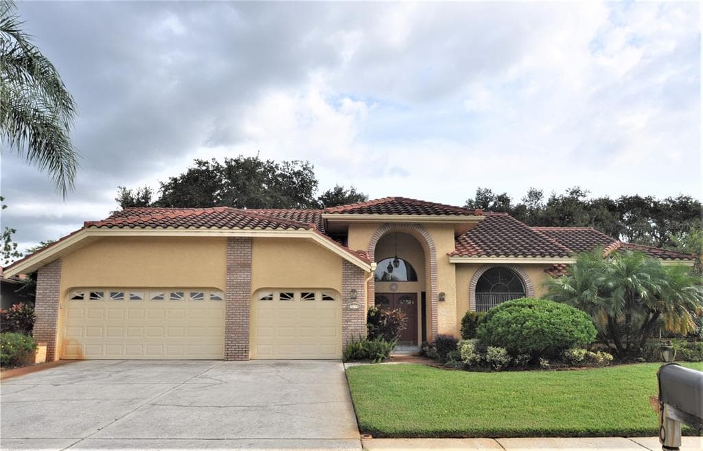 5670 WELLINGTON COURT