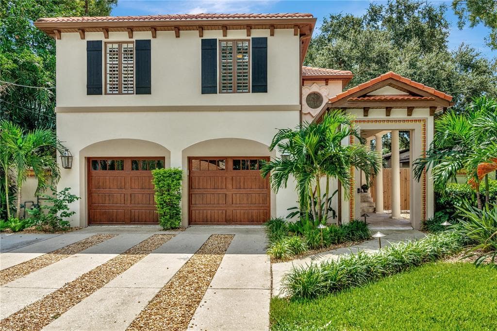 3308 W LAWN AVENUE TAMPA, FL 33611