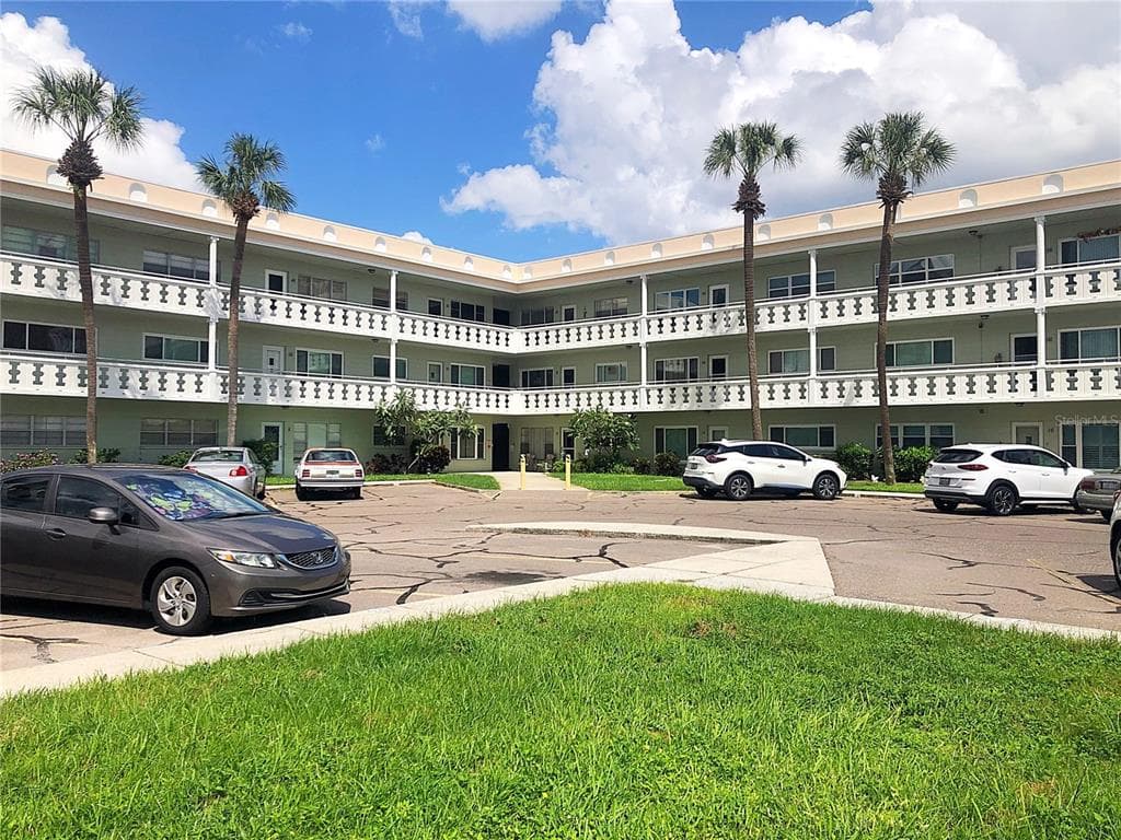 2400 COLUMBIA DRIVE UNIT 30 CLEARWATER, FL 33763