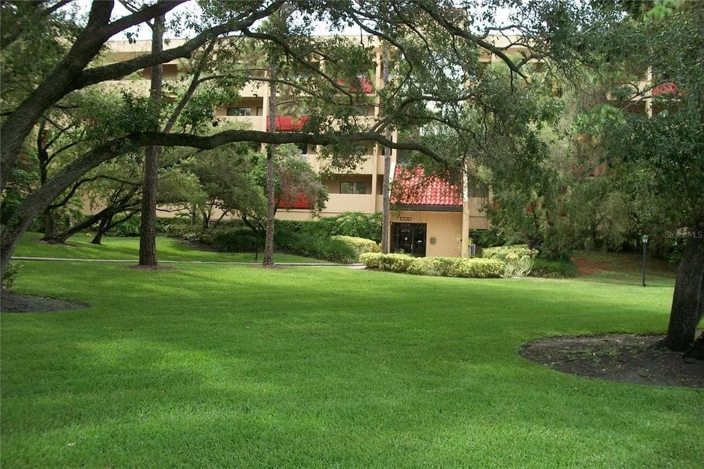3078 EASTLAND BOULEVARD UNIT 204 CLEARWATER, FL 33761