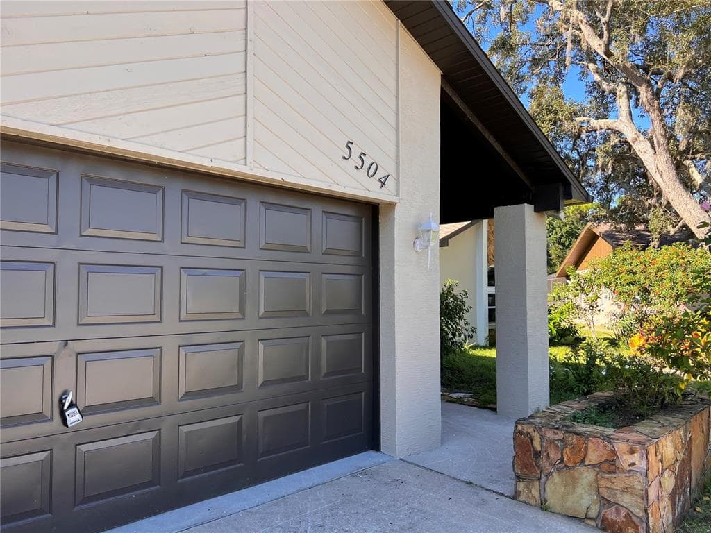 5504 CARBINE COURT NEW PORT RICHEY, FL 34655