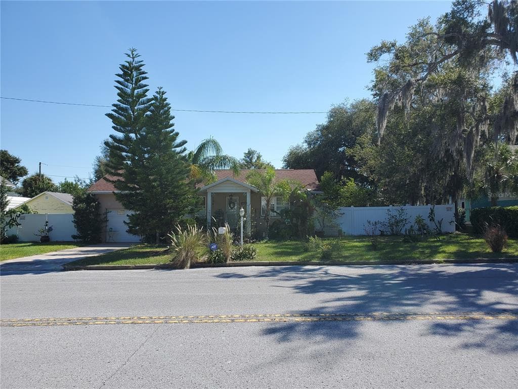 5928 CENTRAL AVENUE NEW PORT RICHEY, FL 34652