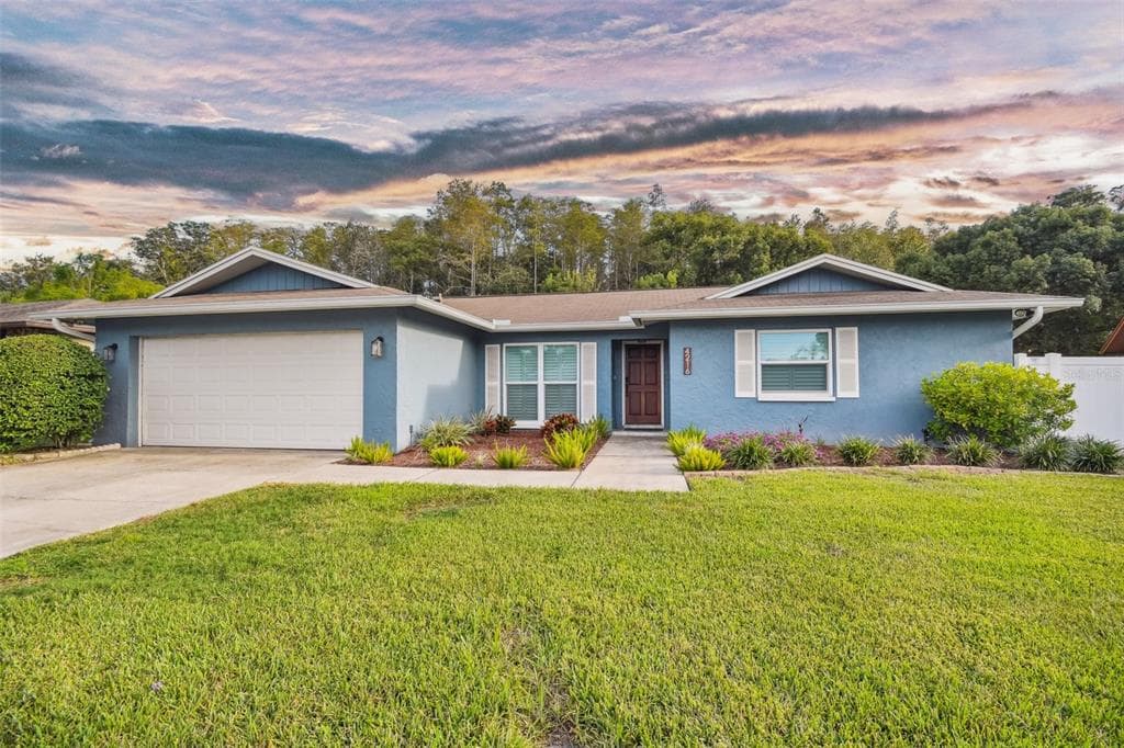 4216 WINDTREE DRIVE TAMPA, FL 33624