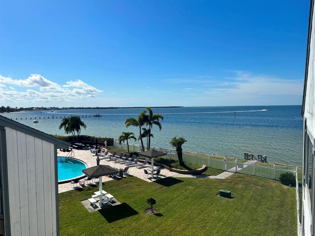 812 BAHIA DEL SOL DRIVE UNIT 20 RUSKIN, FL 33570