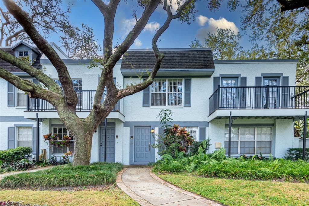 4451 VIEUX CARRE CIRCLE