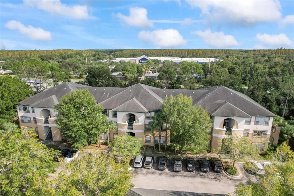 17104 CARRINGTON PARK DRIVE UNIT 520 TAMPA, FL 33647