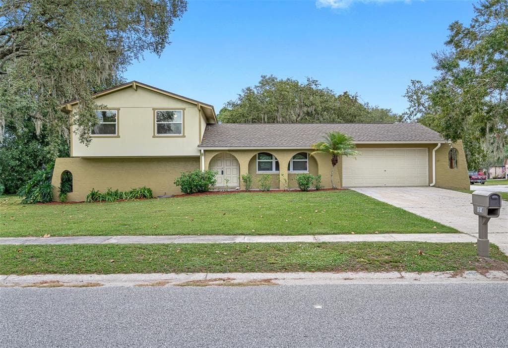 1318 FOGGY RIDGE PARKWAY LUTZ, FL 33559