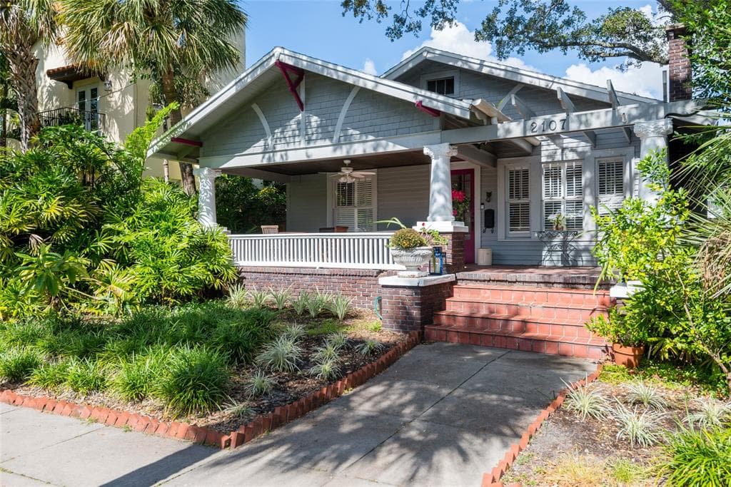 2107 W DEKLE AVENUE TAMPA, FL 33606