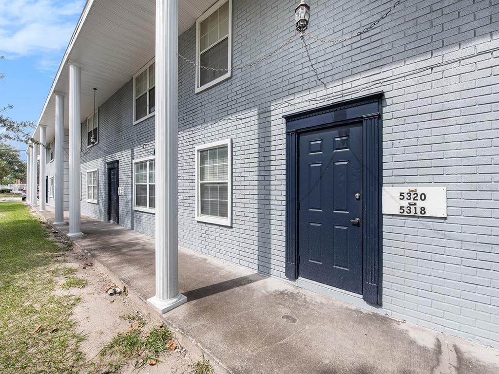 5320 WHITEWAY DRIVE TEMPLE TERRACE, FL 33617