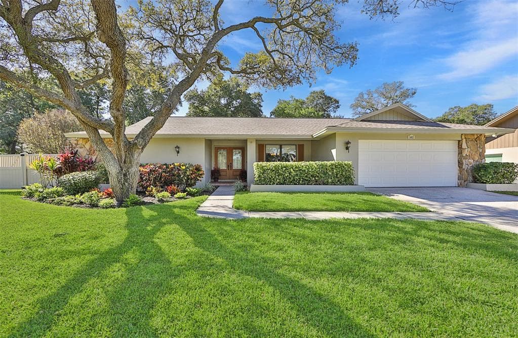 1482 TREETOP DRIVE PALM HARBOR, FL 34683