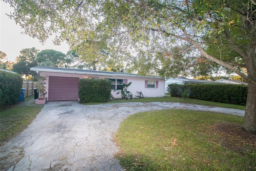 9026 1ST STREET N ST PETERSBURG, FL 33702