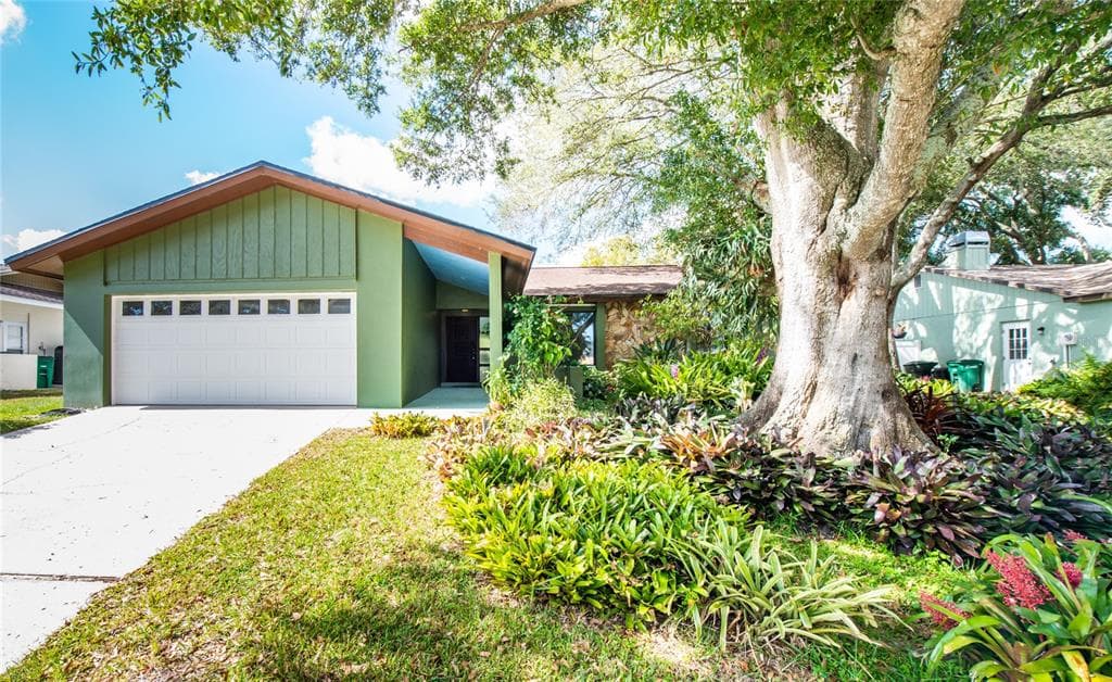 4143 MALLARD DRIVE SAFETY HARBOR, FL 34695