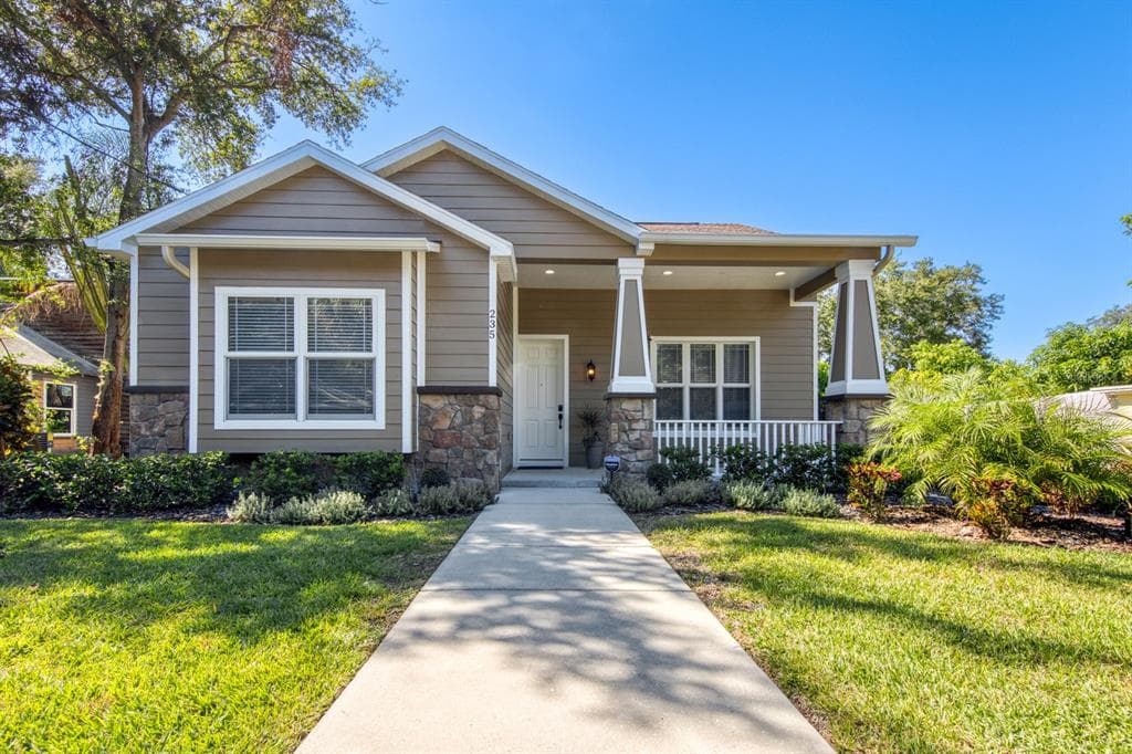 235 3RD AVENUE N SAFETY HARBOR, FL 34695