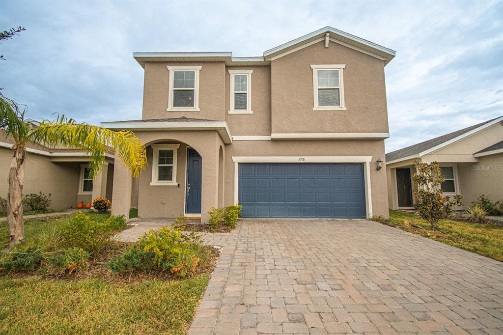 5718 LOS ROBLES COURT