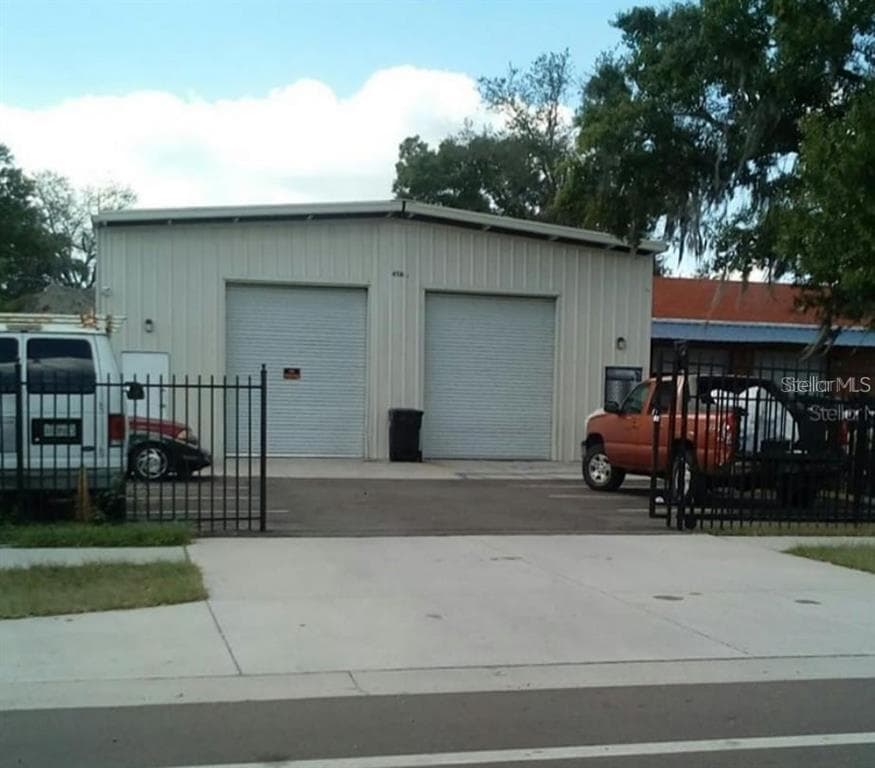 4706 N LOIS AVENUE TAMPA, FL 33614